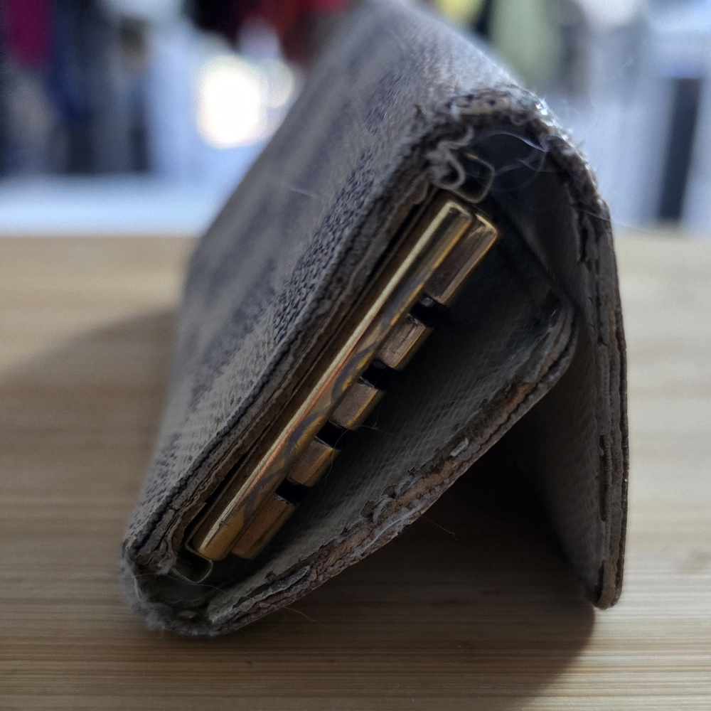 Louis Vuitton Damier Azur 4 key wallet holder - Picture 5 of 7